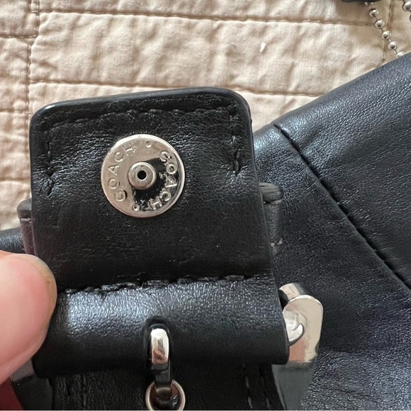 COACH Soho Black GENUINE LEATHER Flap.
SMALL CROSSBODY BAG W/ Buckle - Picture 3 of 10